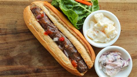   Boerewors! A Spicy Sausage Symphony Played on the Palate of Eastern Cape Cuisine!